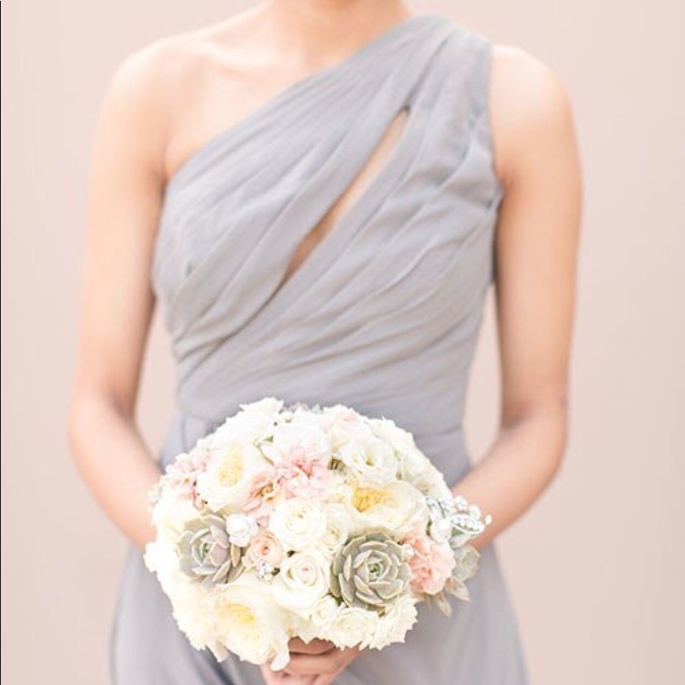 Monique Lhuillier grey chiffon dress.